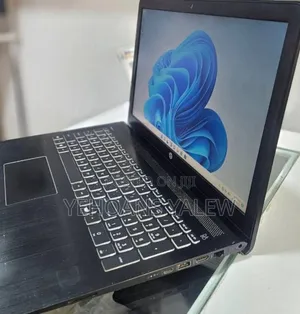 New Laptop HP Pavilion 15 8GB Intel Core I7 SSD 256GB