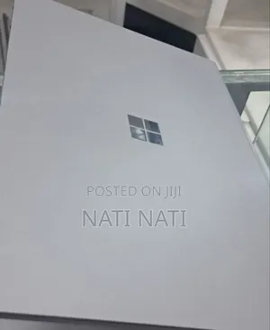 New Laptop Microsoft Surface 16GB Intel Core I7 SSD 256GB