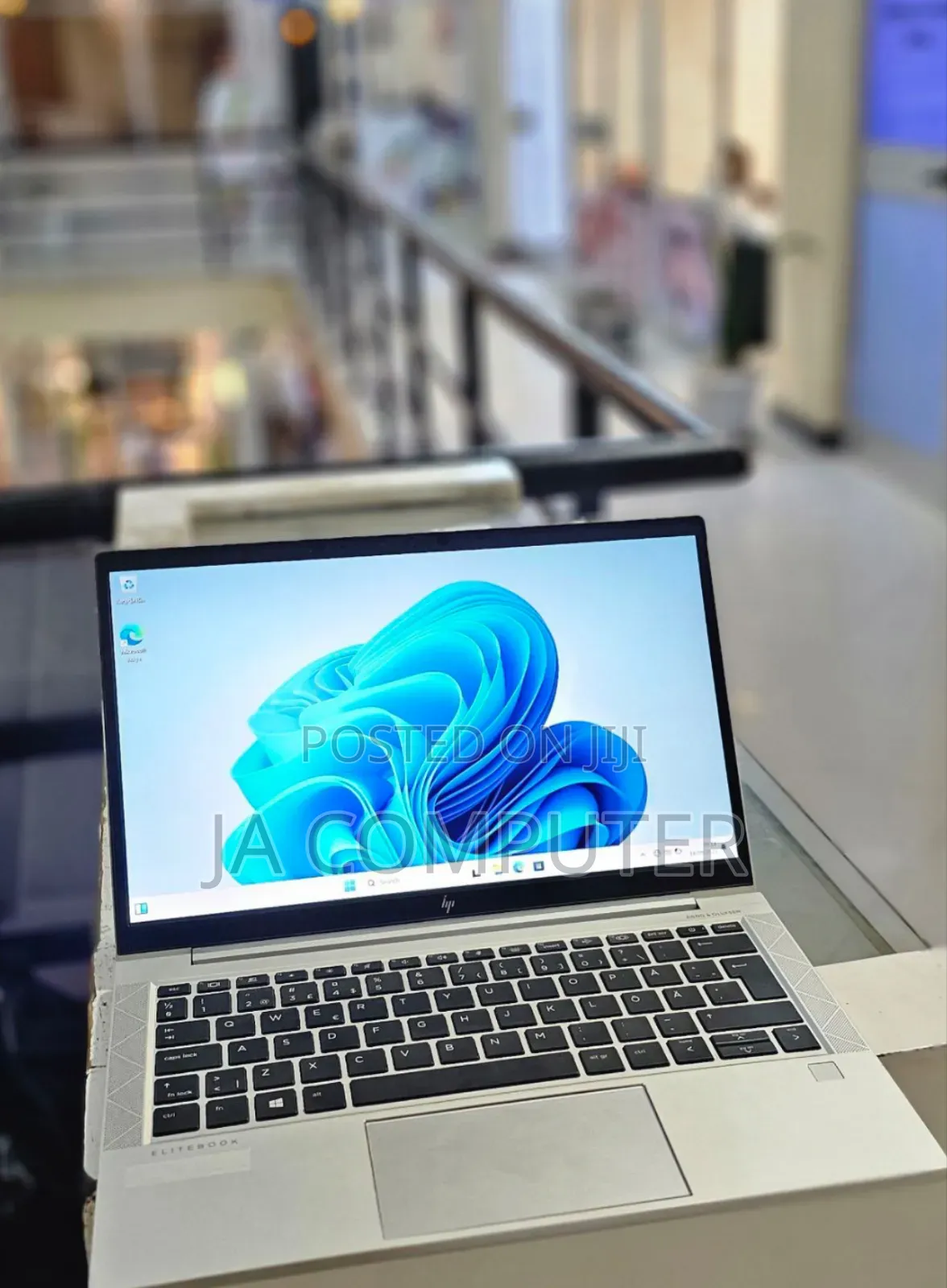 New Laptop HP EliteBook 830 G8 16GB Intel Core I5 SSD 512GB