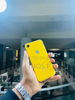 Apple iPhone XR 64 GB Yellow
