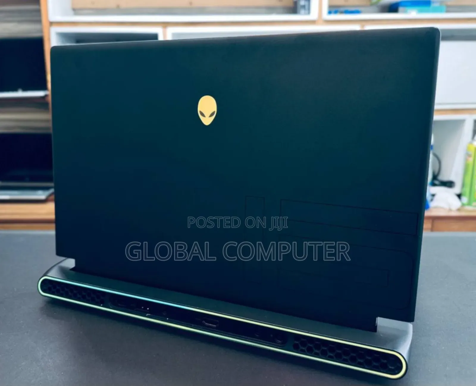 New Laptop Alienware Area-51m 16GB Intel Core I7 SSD 1T