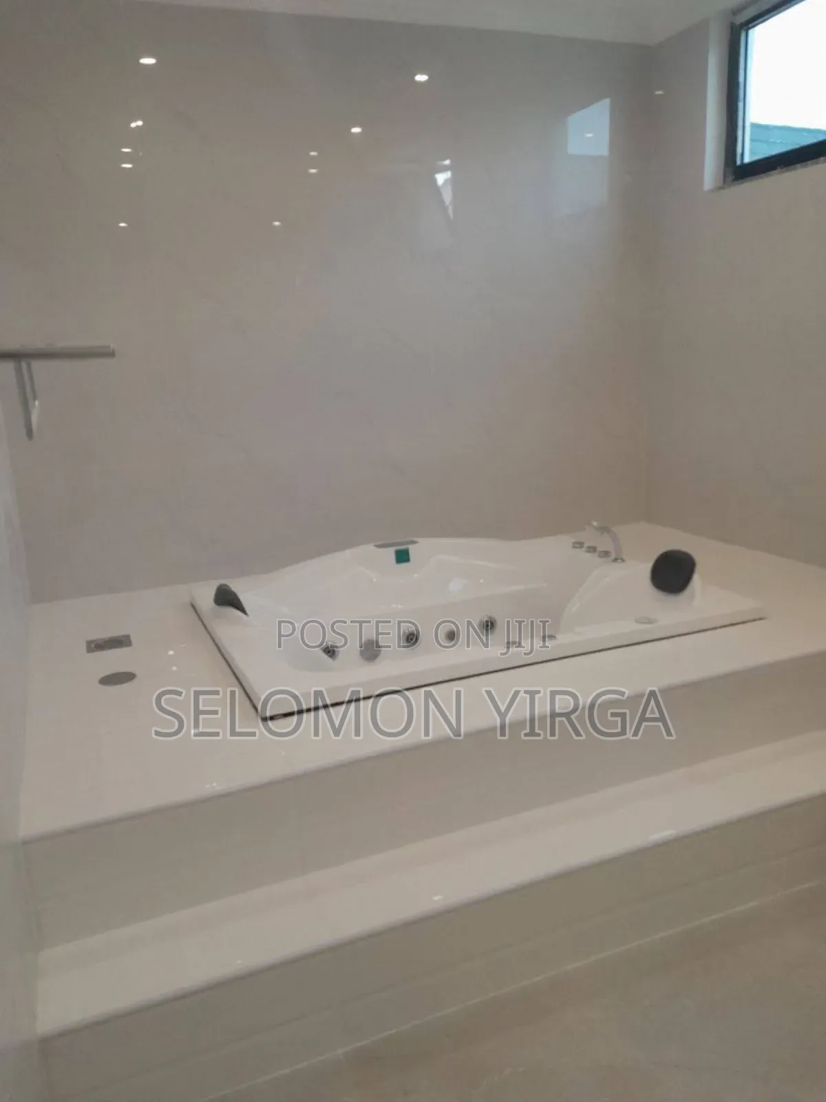 11bdrm Farm House in Adis Ababa, Bole for sale