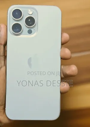 Photo - New Apple iPhone 15 Pro Max 256 GB