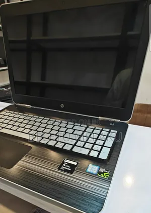 New Laptop HP Pavilion 15 8GB Intel Core I7 SSD 512GB