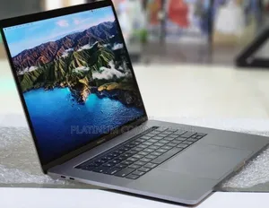 Photo - New Laptop Apple MacBook Pro 2017 16GB Intel Core I7 SSD 512GB