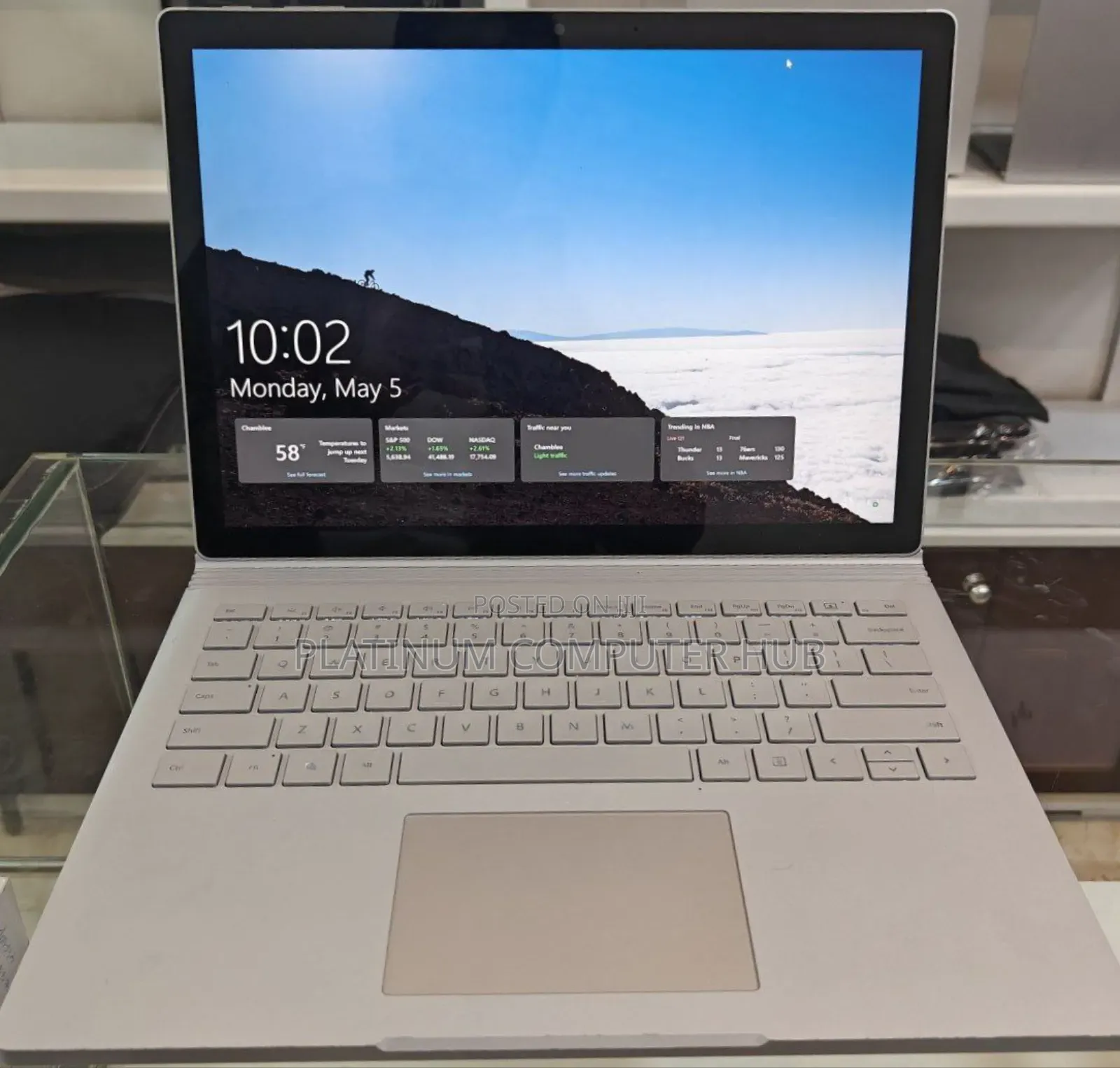 New Laptop Microsoft Surface Book 3 16GB Intel Core I7 SSD 256GB