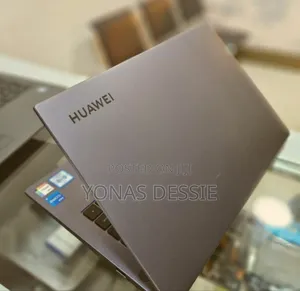 New Laptop Huawei MateBook HZ-W19 8GB Intel Core I5 SSD 512GB