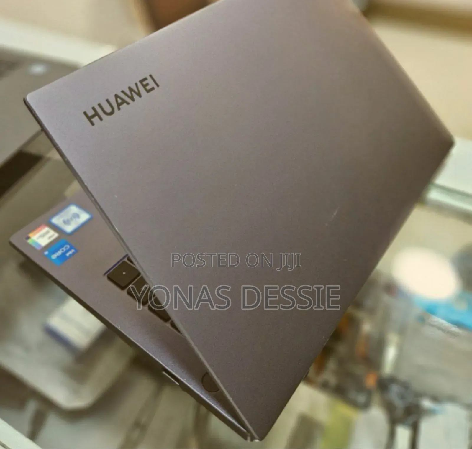 New Laptop Huawei MateBook HZ-W19 8GB Intel Core I5 SSD 512GB