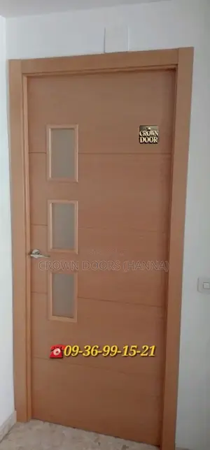 ክራዉን የዉስጥ እና የዉጭ በሮች