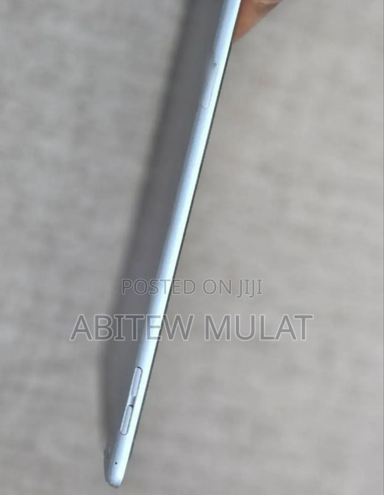 New Apple iPad mini 4 128 GB Silver