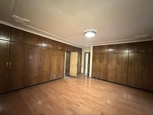 5bdrm House in Private, Bole for rent