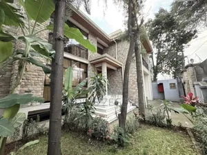 5bdrm House in Private, Bole for rent