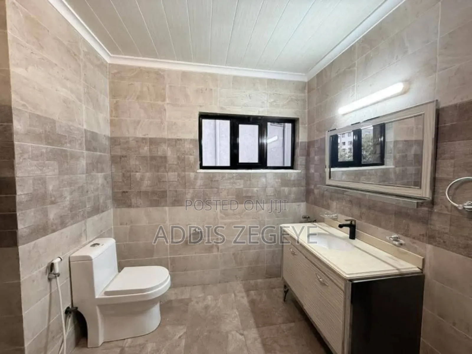 5bdrm House in Private, Bole for rent