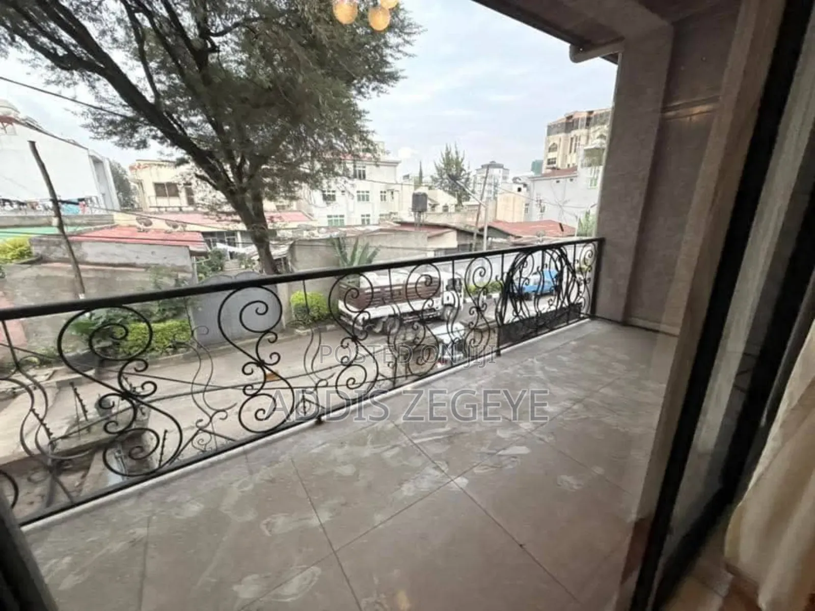 5bdrm House in Private, Bole for rent