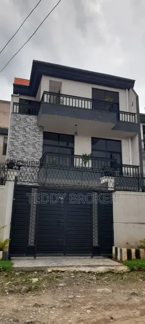 Photo - 8bdrm House in Bole for sale