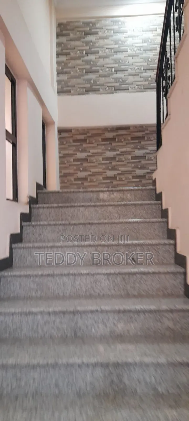 8bdrm House in Bole for sale