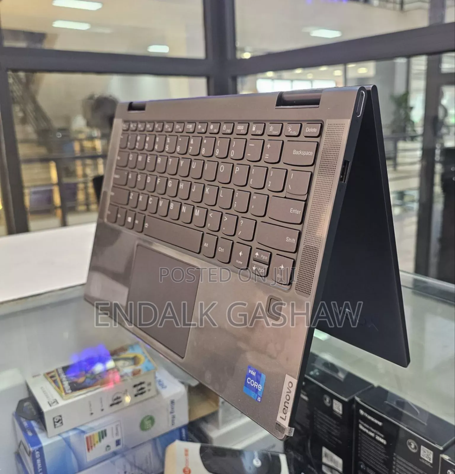 New Laptop Lenovo Yoga 7i 8GB Intel Core I5 SSD 512GB