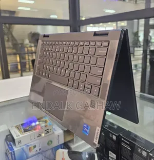 New Laptop Lenovo Yoga 7i 8GB Intel Core I5 SSD 512GB