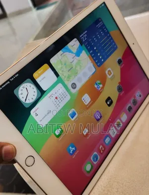 Photo - New Apple iPad 10.2 (2021) 128 GB Silver