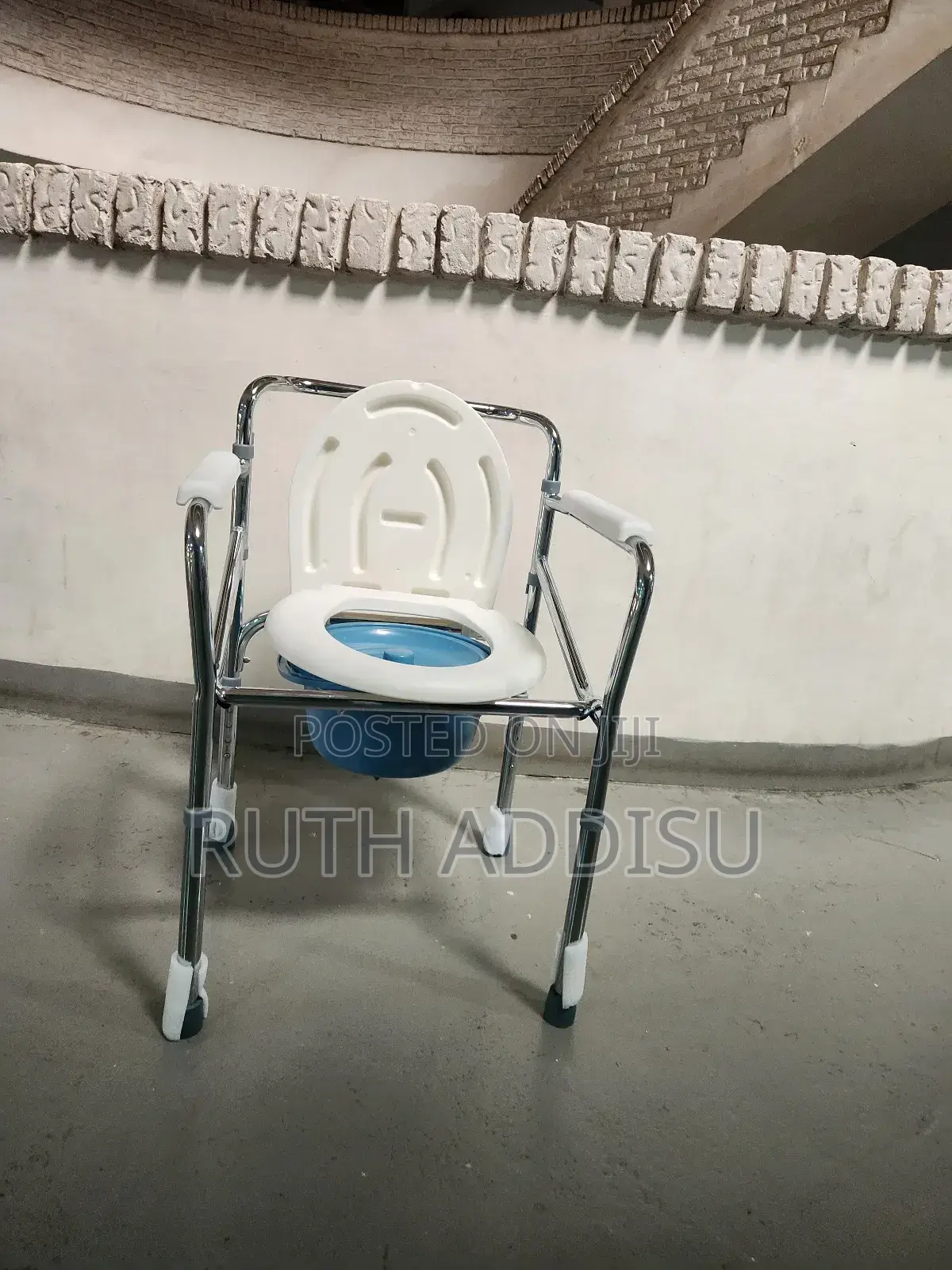 Brand New Stainless Commode Chair宛若commode Chair飯碗poty Chair麻醉poty