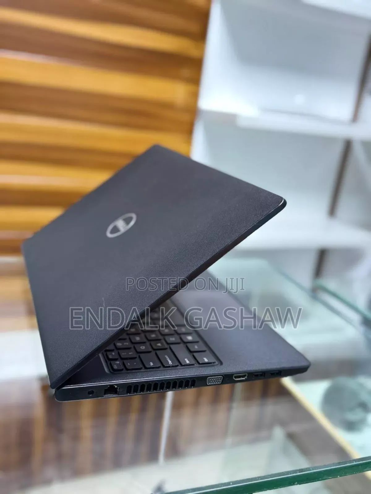 New Laptop Dell Vostro 3560 8GB Intel Core I3 HDD 500GB