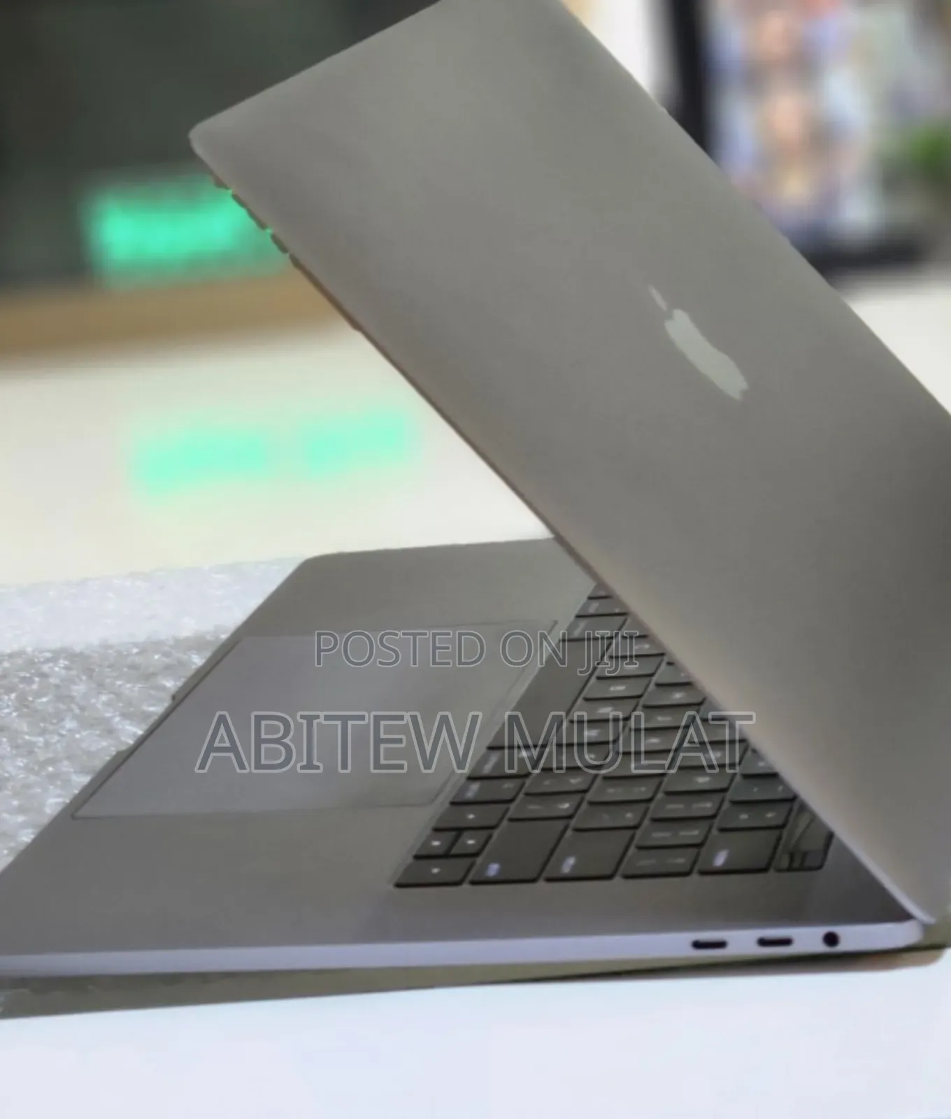 New Laptop Apple MacBook Pro 2017 16GB Intel Core I7 SSD 512GB