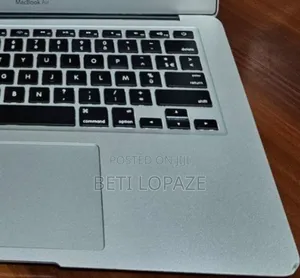 New Laptop Apple MacBook Air 2015 8GB Intel Core i5 SSD 256GB