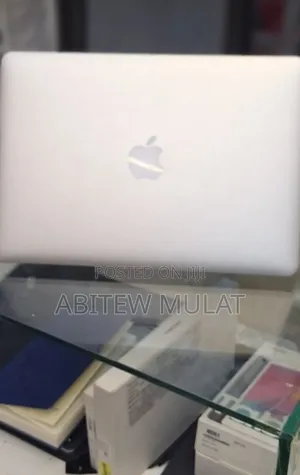 New Laptop Apple MacBook Air 2017 8GB Intel Core I5 SSD 256GB