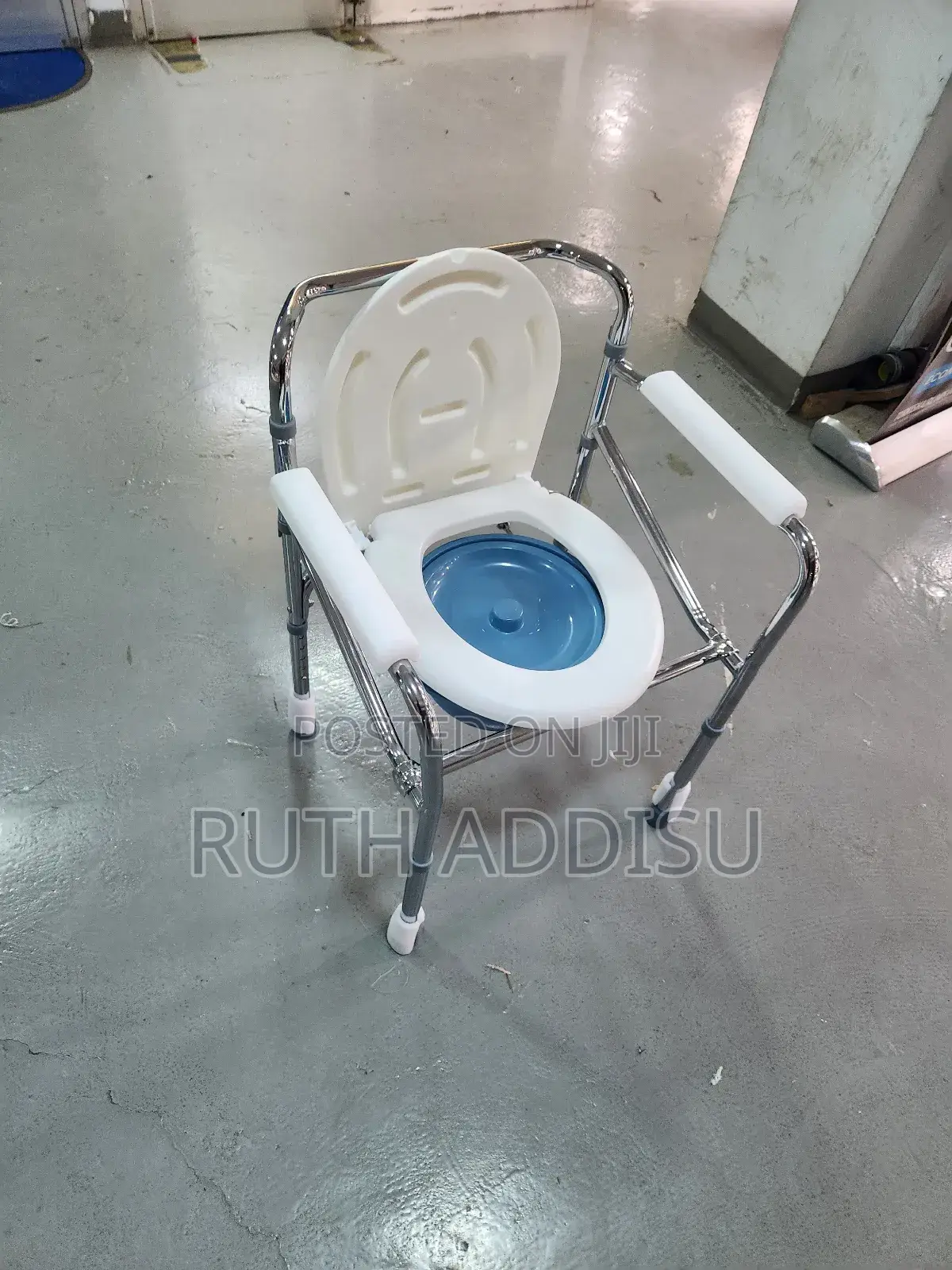 Commode Chair求救toilet Seat令人medical Poty Chair廢物commode Chair New