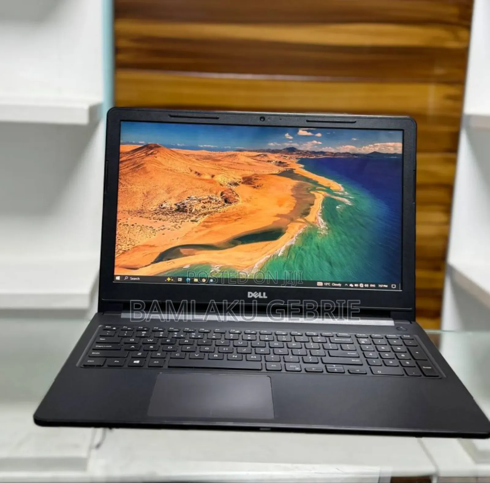 New Laptop Dell Vostro DVCI309 8GB Intel Core I3 SSD 500GB