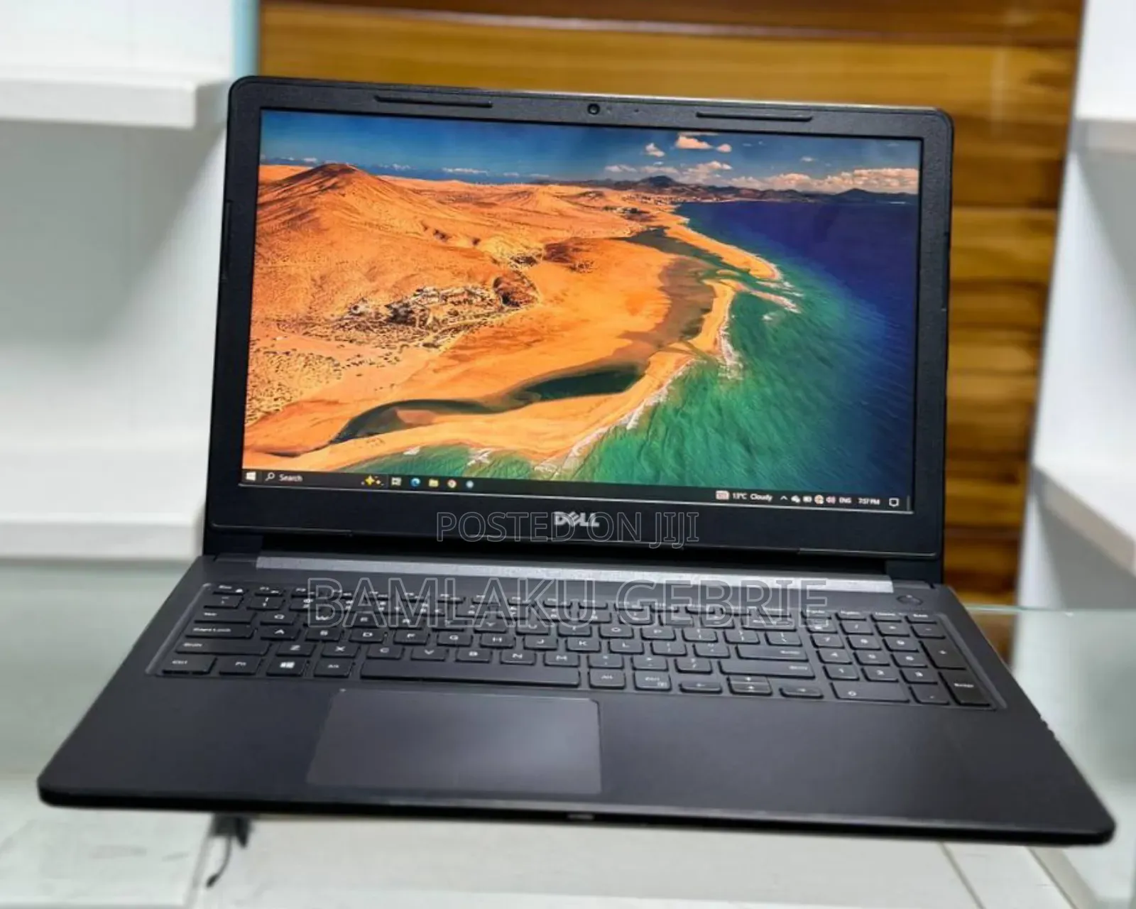 New Laptop Dell Vostro DVCI309 8GB Intel Core I3 SSD 500GB