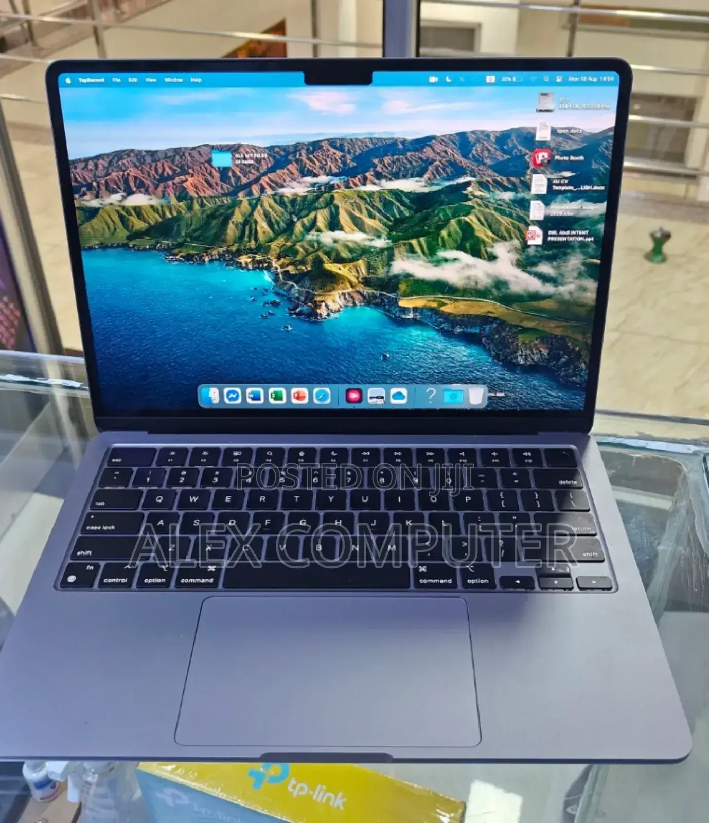 New Laptop Apple MacBook Air 2022 M2 8GB Apple M2 SSD 512GB