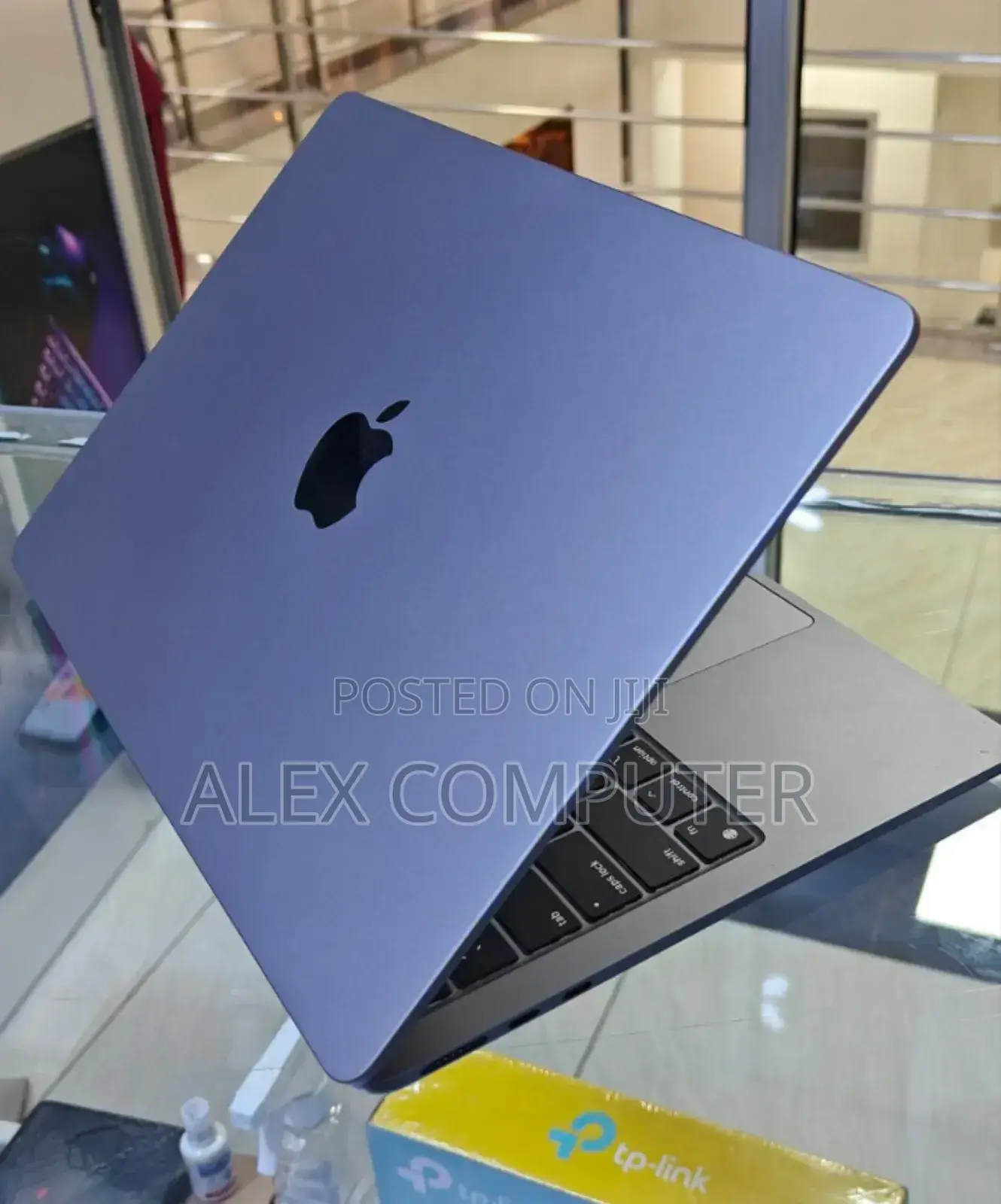 New Laptop Apple MacBook Air 2022 M2 8GB Apple M2 SSD 512GB