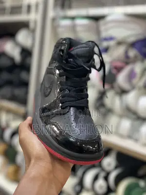 Air Jordan 1 Black Womenswear Size 36-39 Trendy