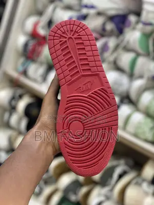 Air Jordan 1 Black Womenswear Size 36-39 Trendy