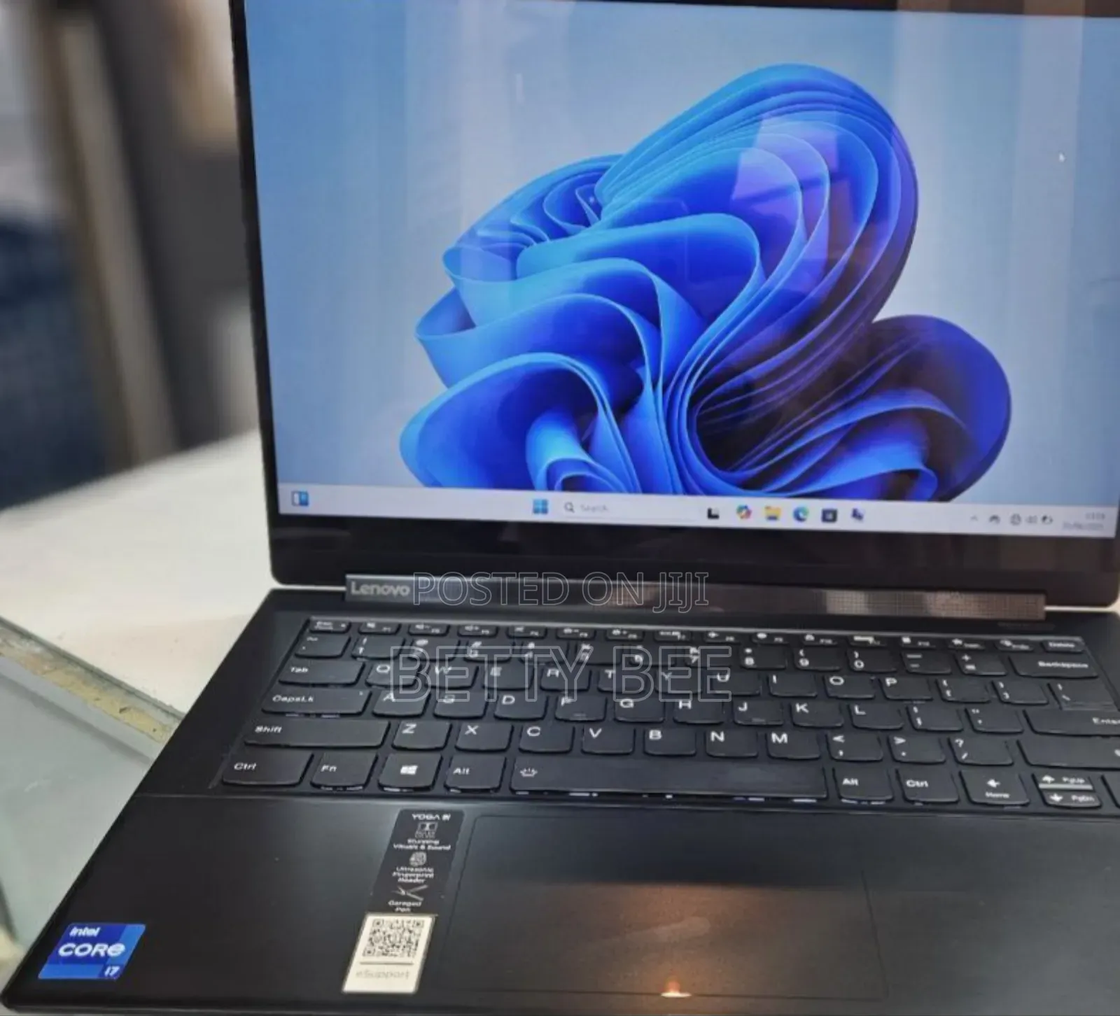 New Laptop Lenovo Yoga 9i 16GB Intel Core I7 SSD 512GB