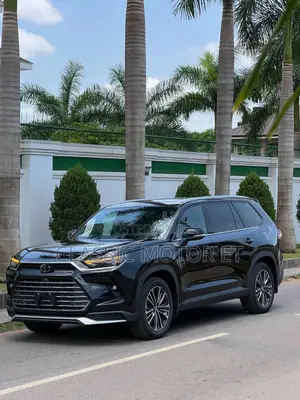 New Toyota Grand Highlander Hybrid 2025 Black