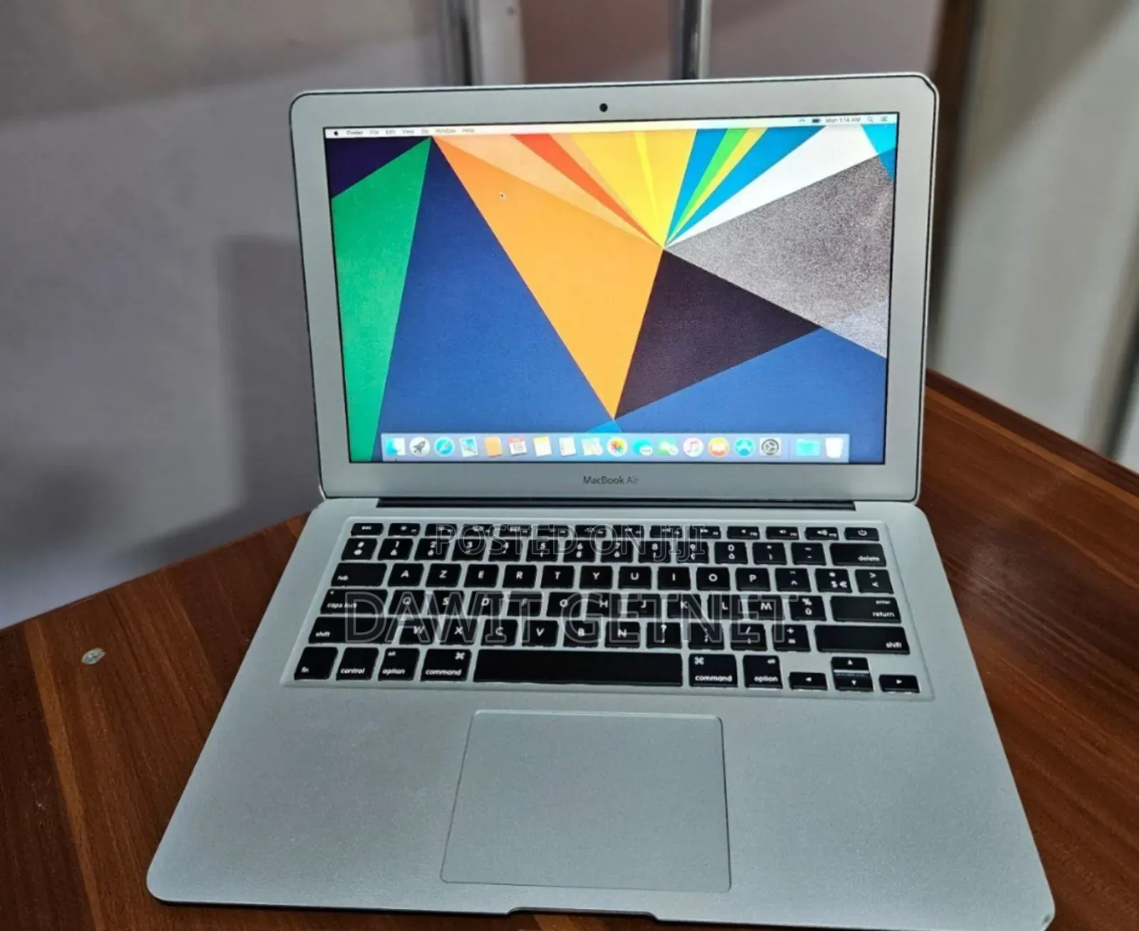 New Laptop Apple MacBook Pro M1 8GB Intel Core I5 SSD 256GB