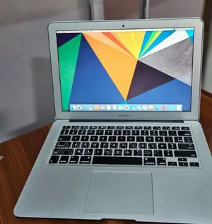 New Laptop Apple MacBook Pro M1 8GB Intel Core I5 SSD 256GB