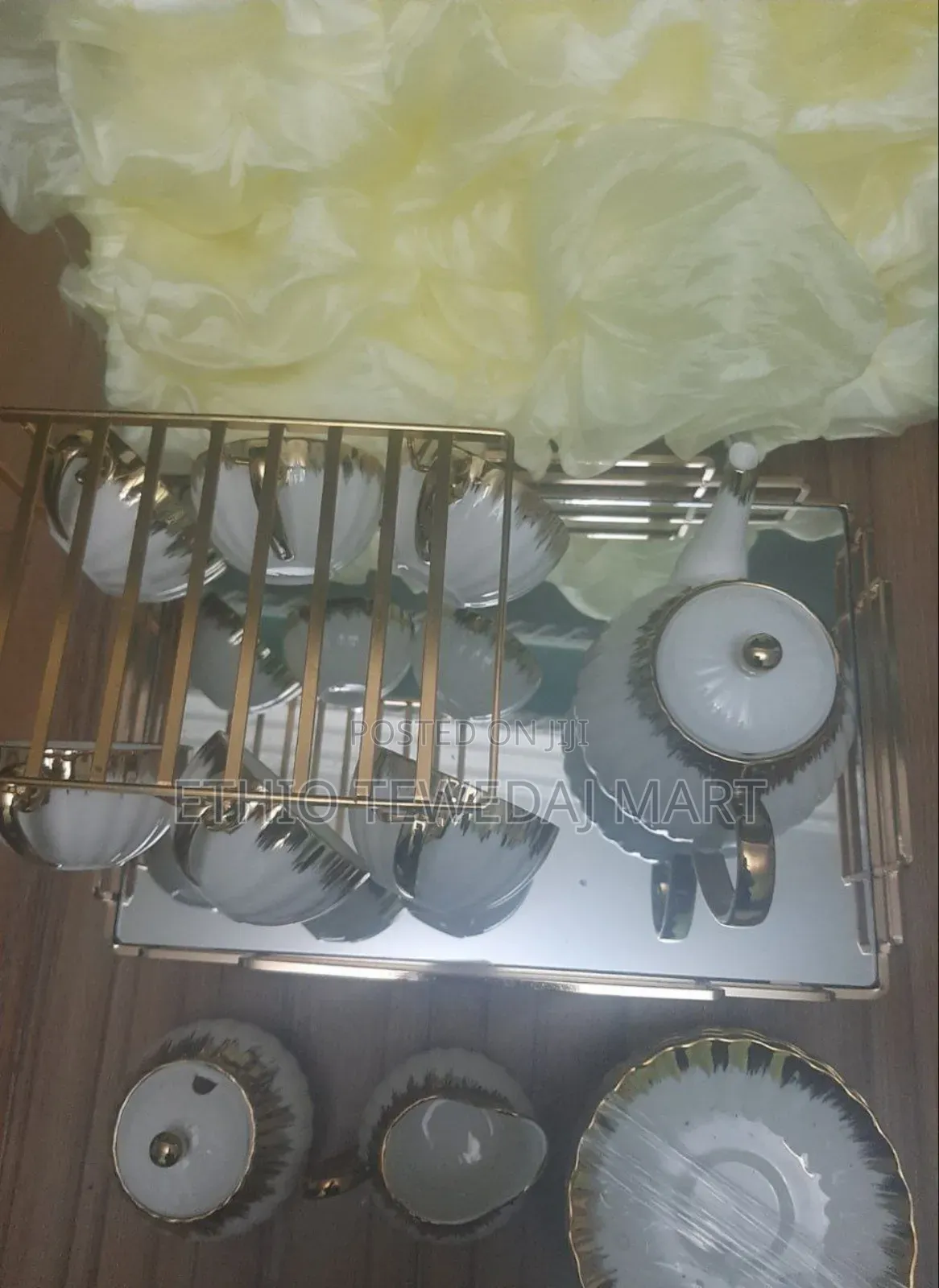 Luxury Ceramic Tea Set With a Premium Finish,For Serving Tea or Coffee