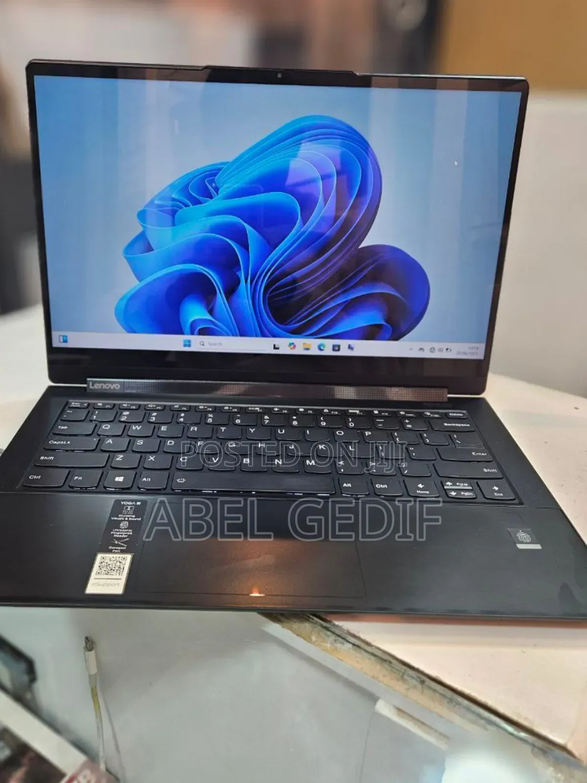 New Laptop Lenovo Yoga 910 16GB Intel Core I7 SSD 512GB