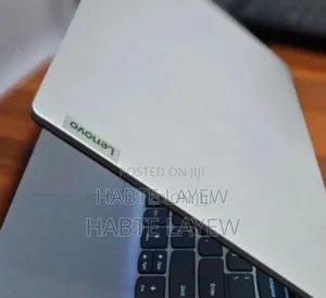 New Laptop Lenovo IdeaPad 110S 8GB Intel Core i3 SSD 256GB