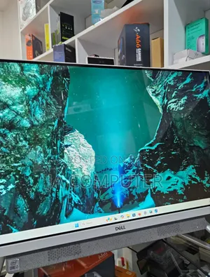 New Dell Inspiron 27 All-in-One 12GB Intel Core I7 SSD 512GB