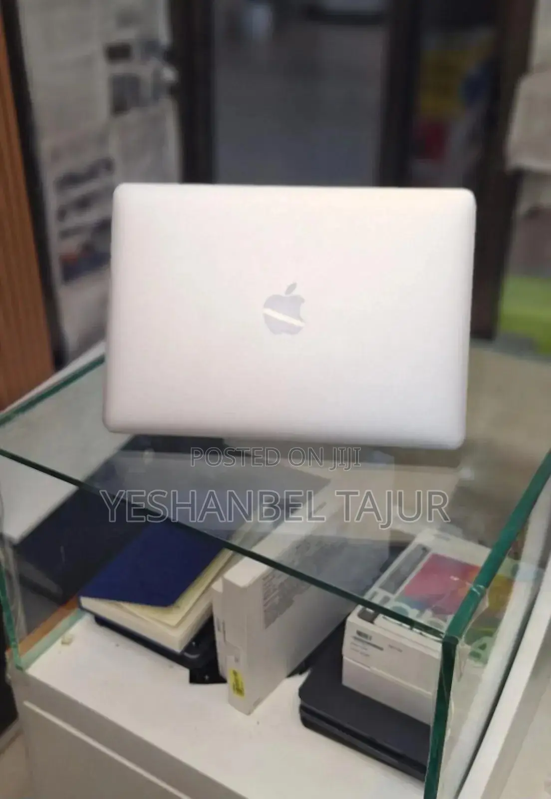 New Laptop Apple MacBook Air 2017 8GB Intel Core I5 SSD 256GB