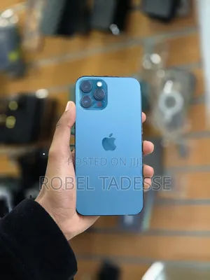 Photo - Apple iPhone 12 Pro Max 128 GB Blue