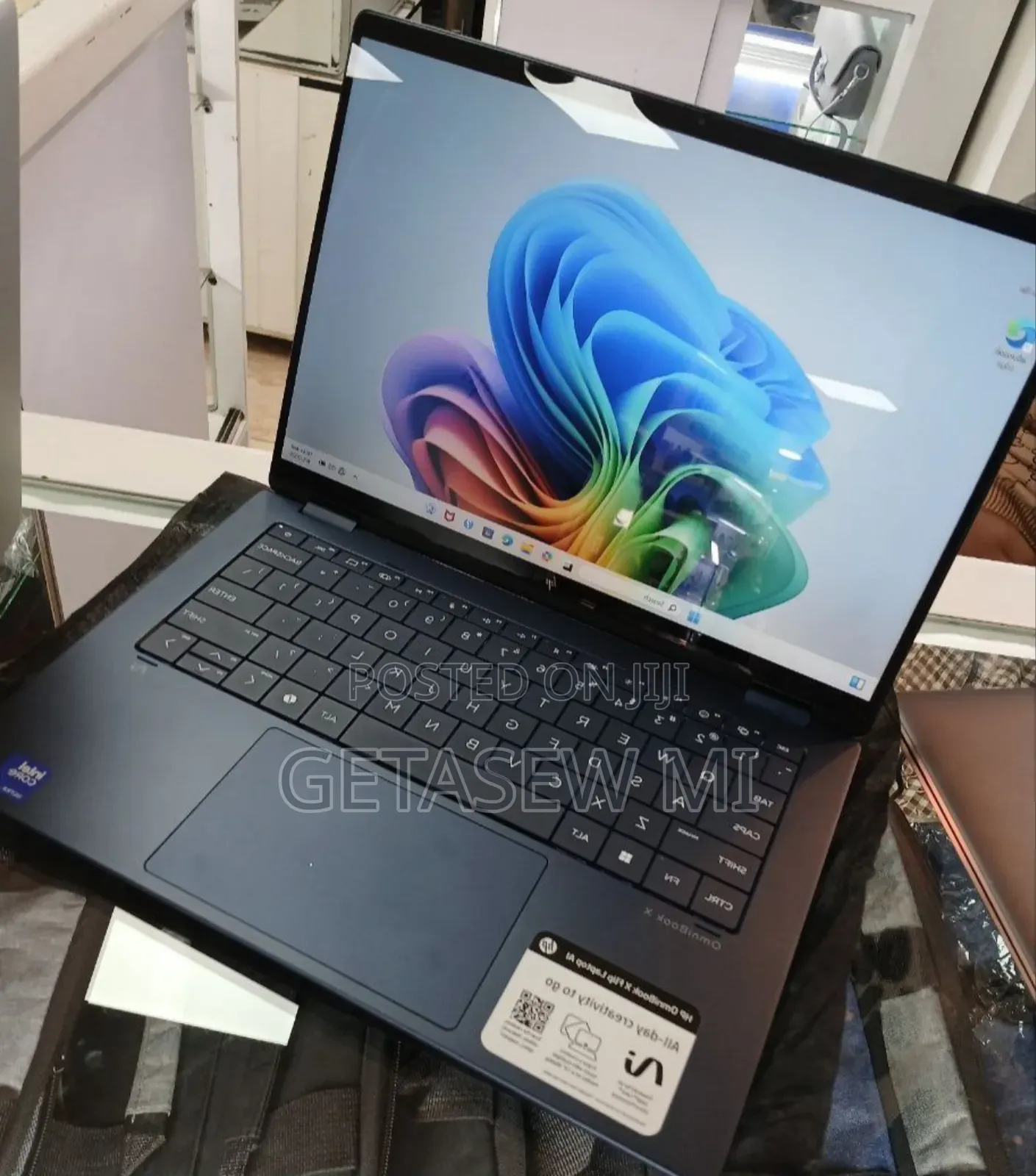 New Laptop HP OmniBook X Flip 14" 16GB Intel Core Ultra 7 SSD 1T