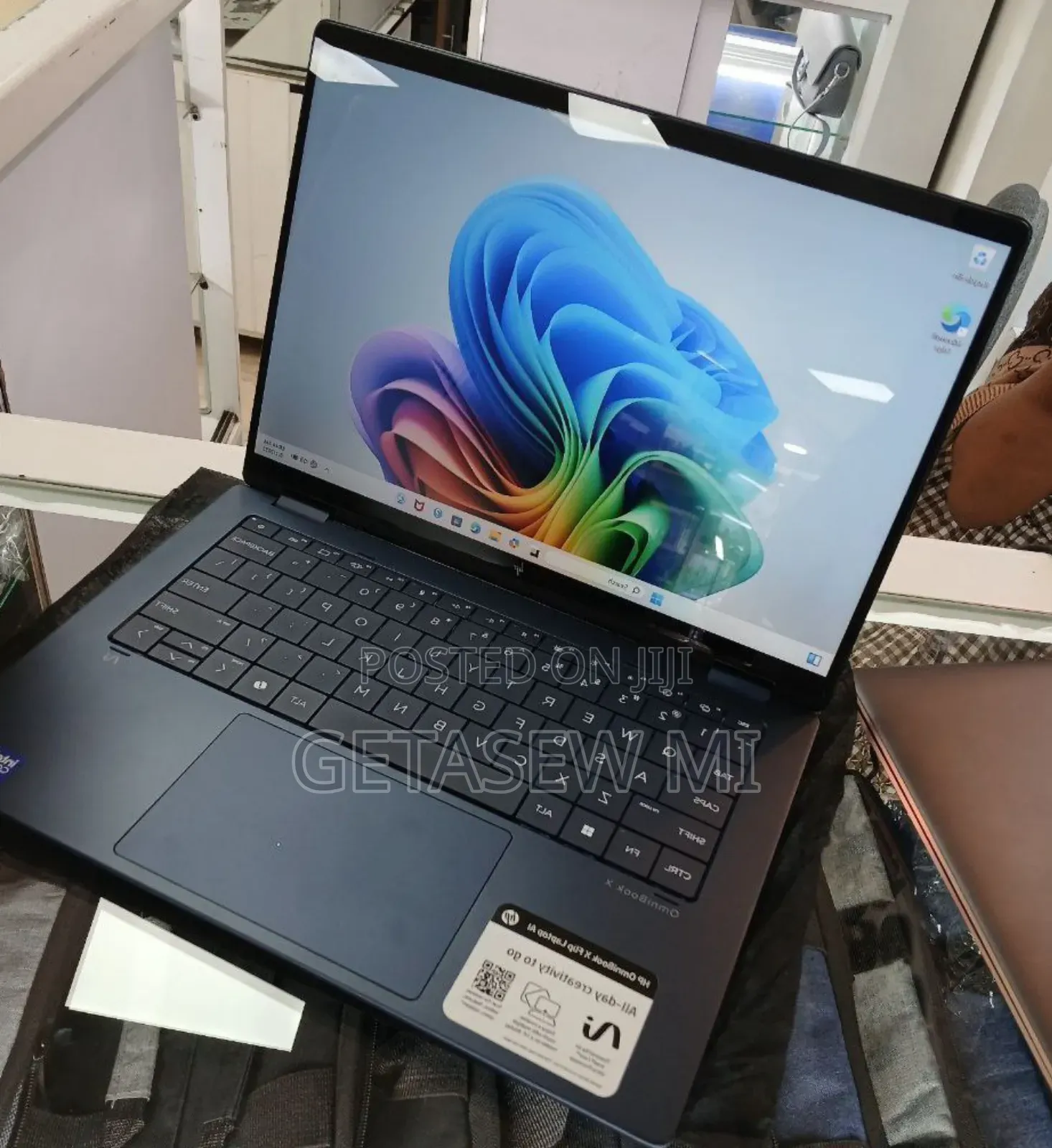 New Laptop HP OmniBook X Flip 14" 16GB Intel Core Ultra 7 SSD 1T