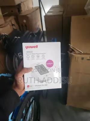 Photo - Yuwell Blood Pressure Monitor朱槿digital Bp Monitor胺過digital Bp Monitor