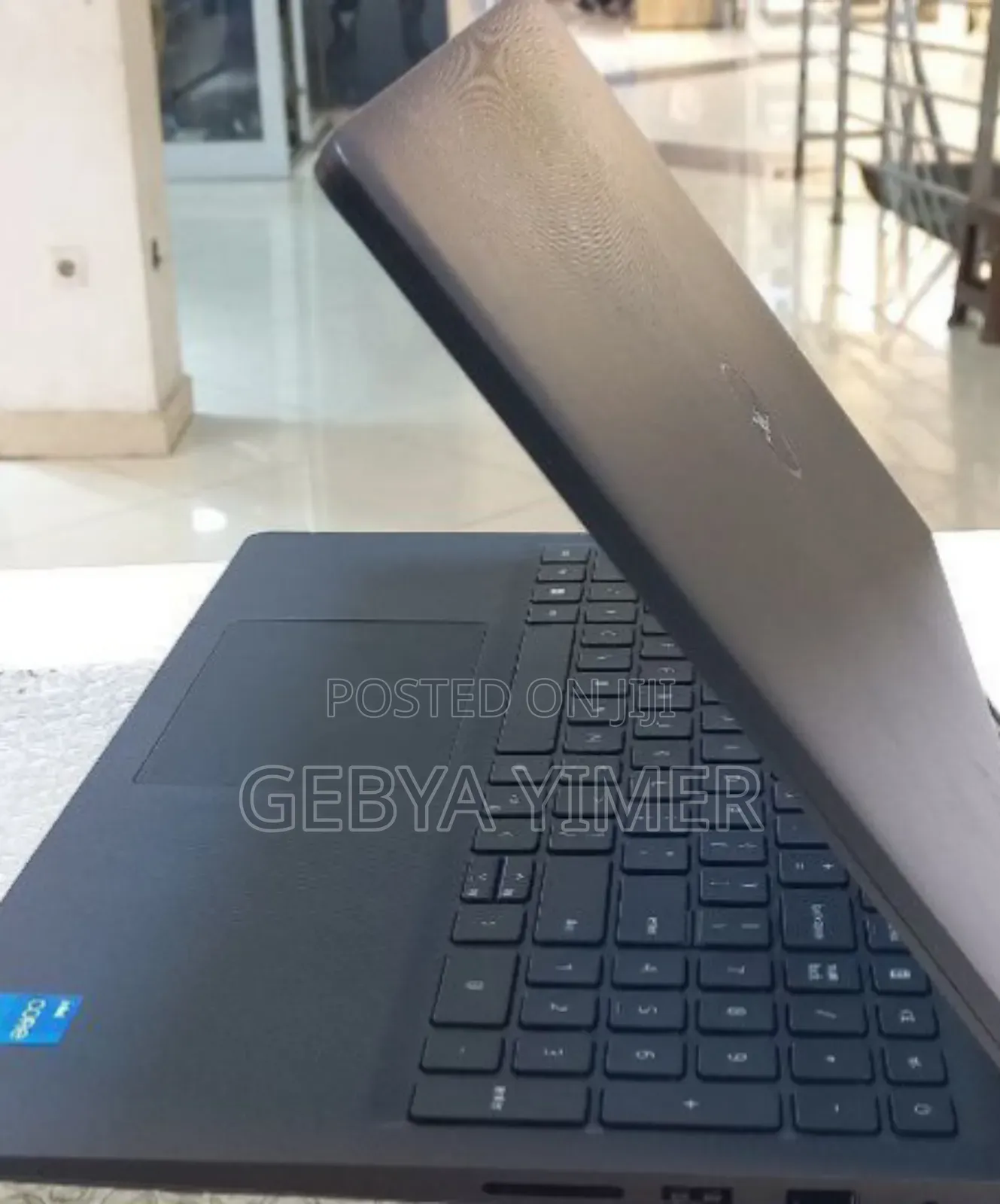 New Laptop Dell Latitude 3520 8GB Intel Core I5 SSD 1T