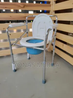 Photo - Bedside Commode Chair嶽¢Toilet Chair٤٥٤shower+Bathroom Chair፭ؤcommodo
